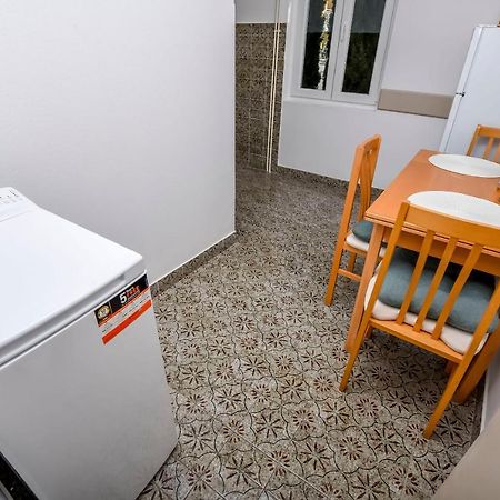 Apartments Dajana Primosten Exterior photo